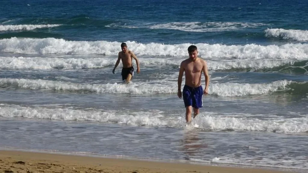 Ailece Tatil Yapmanın En İyi Yolu: Sahilde Kum Keyfi