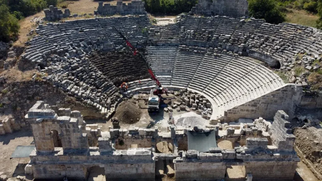 Tlos Antik Kenti Tiyatrosu: Tarih Yeniden Hayat Buluyor