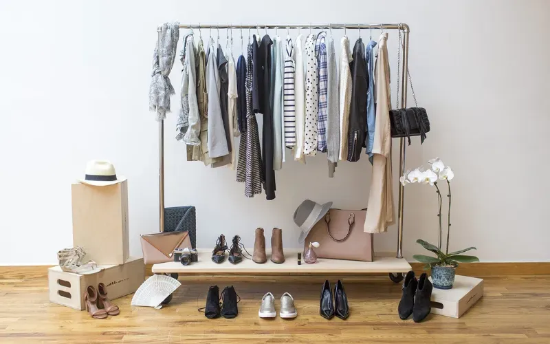 Kapsül Gardırop ile Günlük Modayı Ustala ve Basitleştir